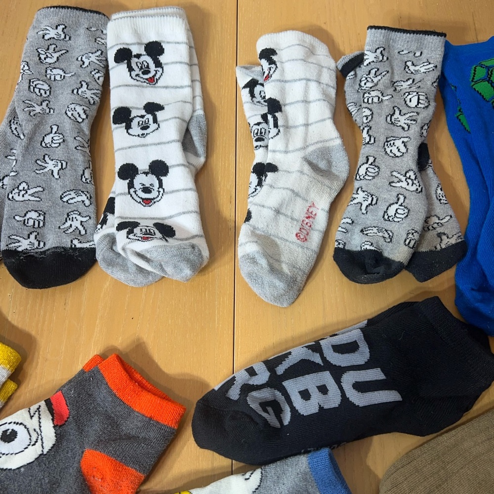 Assorted socks Disney, Gap and Stride Rite - Picture 2 of 4